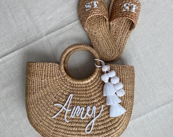 Mia) Unique bridesmaid gift ideas / guest of wedding party / Wicker Beach Tote Vacation Gifts
