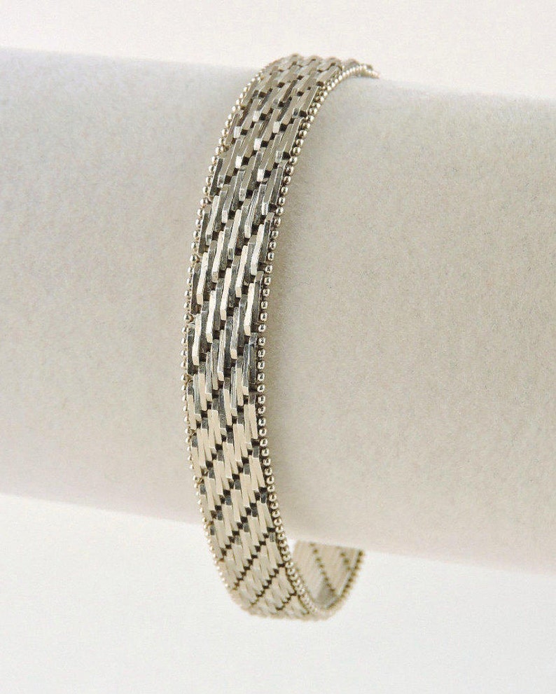21.9 grams Sterling Silver Textured Chain Link Bracelet 7 14