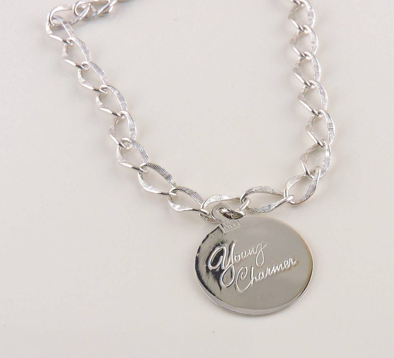 Sterling Silver Textured Graduation Charm Chain Bracelet 7