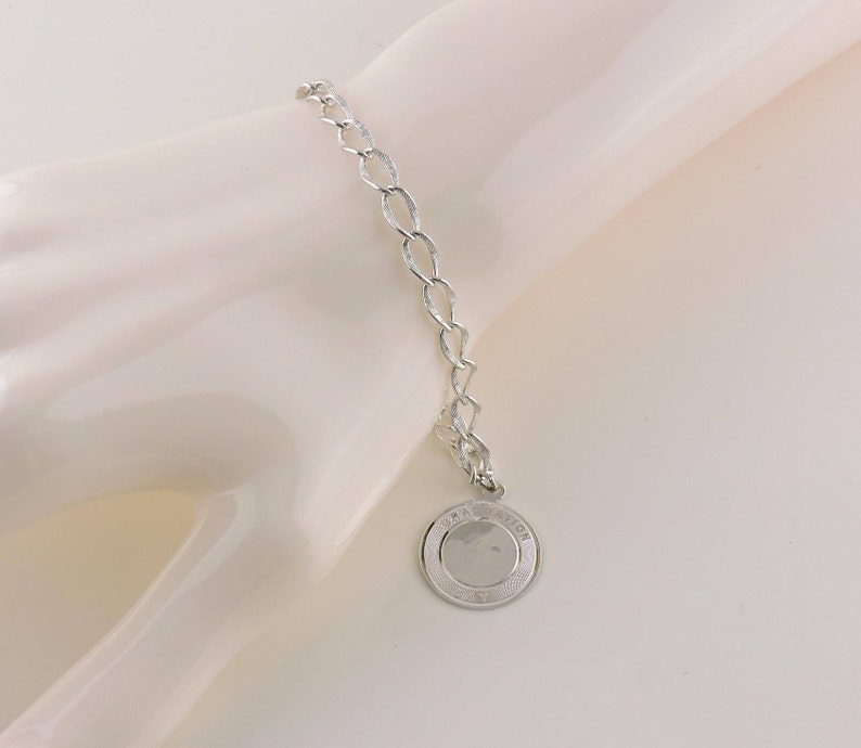Sterling Silver Textured Graduation Charm Chain Bracelet 7