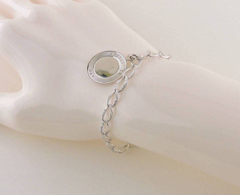 Sterling Silver Textured Graduation Charm Chain Bracelet 7