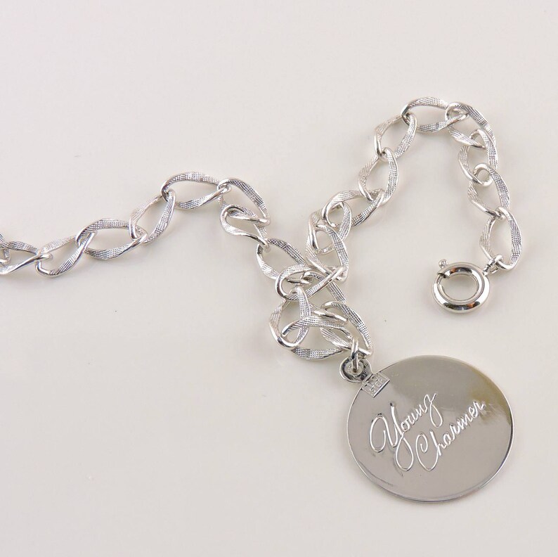 Sterling Silver Textured Graduation Charm Chain Bracelet 7