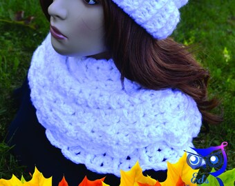 Crochet Set Scarf & Beanie Hat, Unisex, Warm, Pompom / Infinity Scarf Set