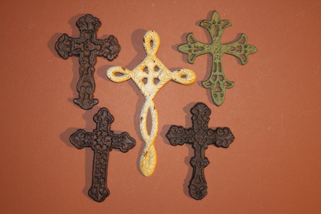 Christian Family Wall Cross Display Shabby Distressed Cottage Design