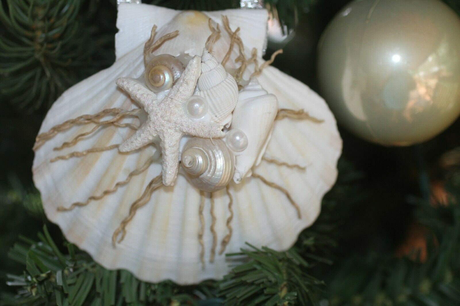 SS-82 White Beach Wedding Seashell Hanging Accents