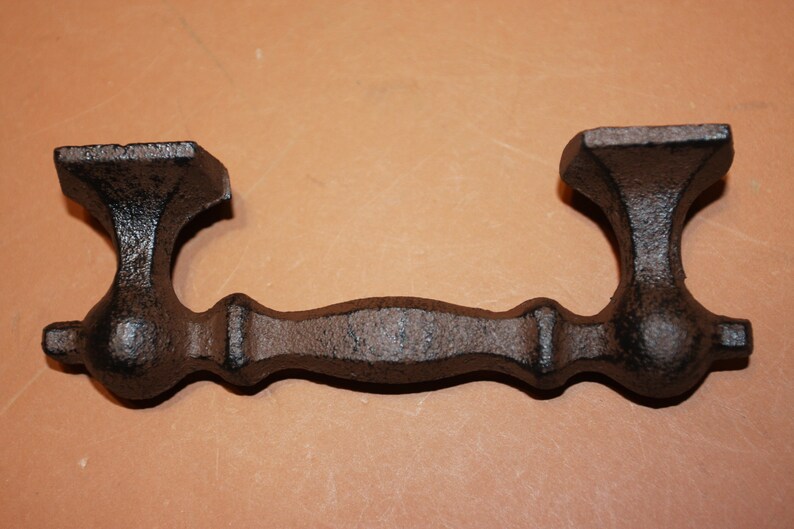 modern farmhouse kitchen drawer pulls