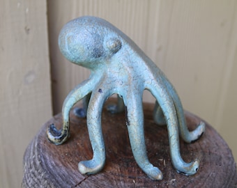 New Item! Cell Phone Holder Octopus Cast Iron with Bronzed Look Patina Sea Creature Lovers! N-45B Ships Free!