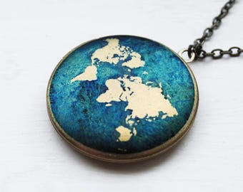 World Map Locket, Personalised Travel Photo Necklace, Adventure Globe Pendant, Keepsake Map Jewellery, Graduation Gift for Travellers