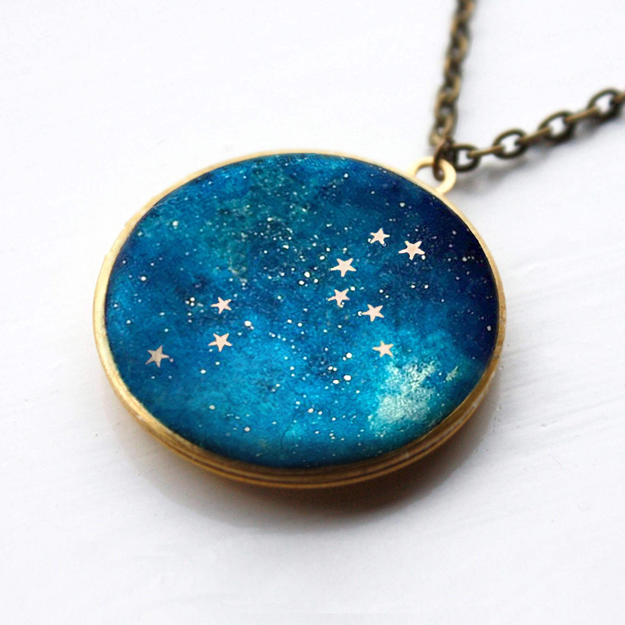 Leo Locket, Constellation Gift, Star Sign Necklace, Leo Pendant, Astrology Photo Locket, Celestial Gift, Birthday Zodiac Pendant