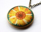 Sunflower Locket, Mothers Day Locket, Easter Pendant, Summer Locket, Festival Necklace, Bridesmaid Locket, Sunflower Pendant, Floral Locket