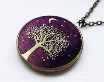 Moonlit Tree Locket Necklace, Pet Memory Locket, Mom Gift, Friendship Pendant with Long Chain for Her, Tree of Life Locket