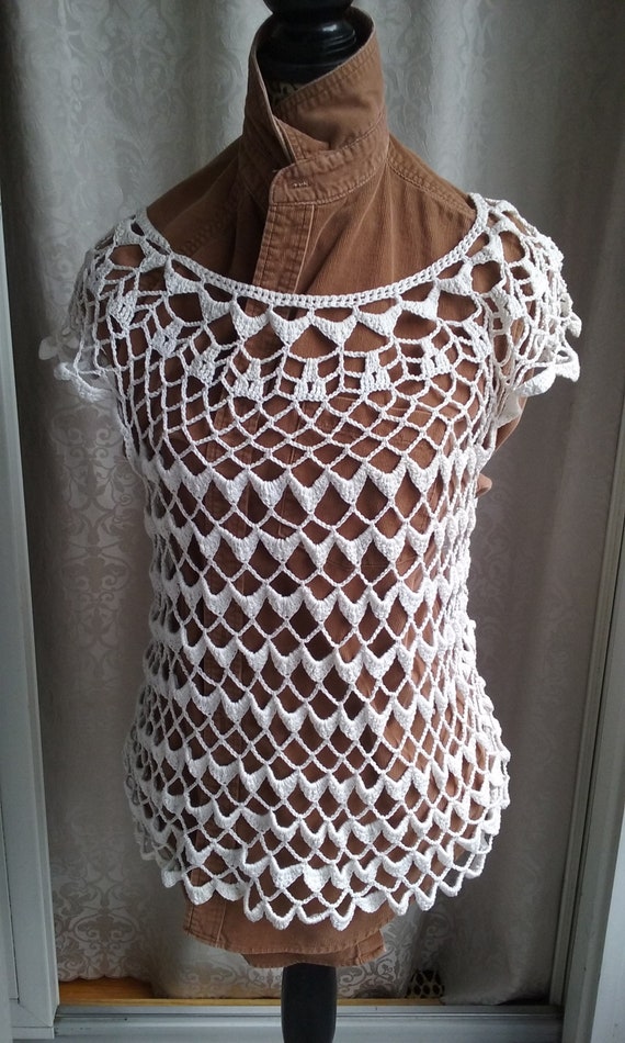 Vintage shell top - Hand crocheted open style 1970