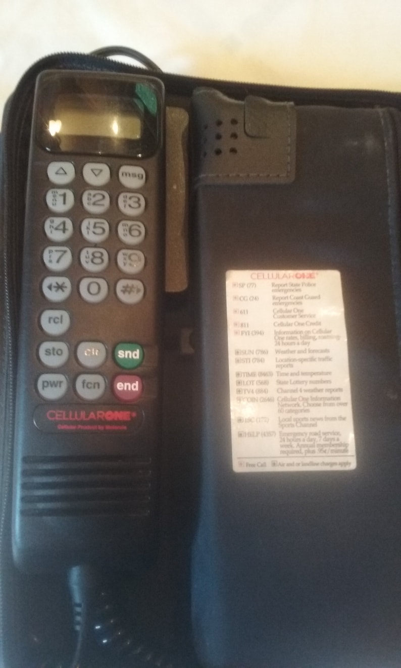 1990 Motorola Mobile Cellular Telephone complete with