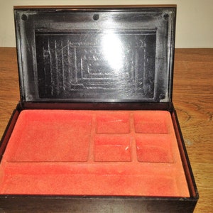 Scatola portagioie unisex per anelli, spille, gemelli e fermacravatte. Portagioie vintage compatto.