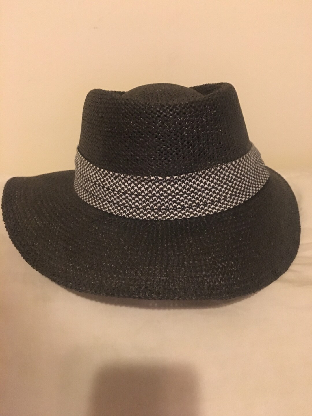 Mens Black Straw Fedora With Grey & Black Band Ventilated Unisex Head