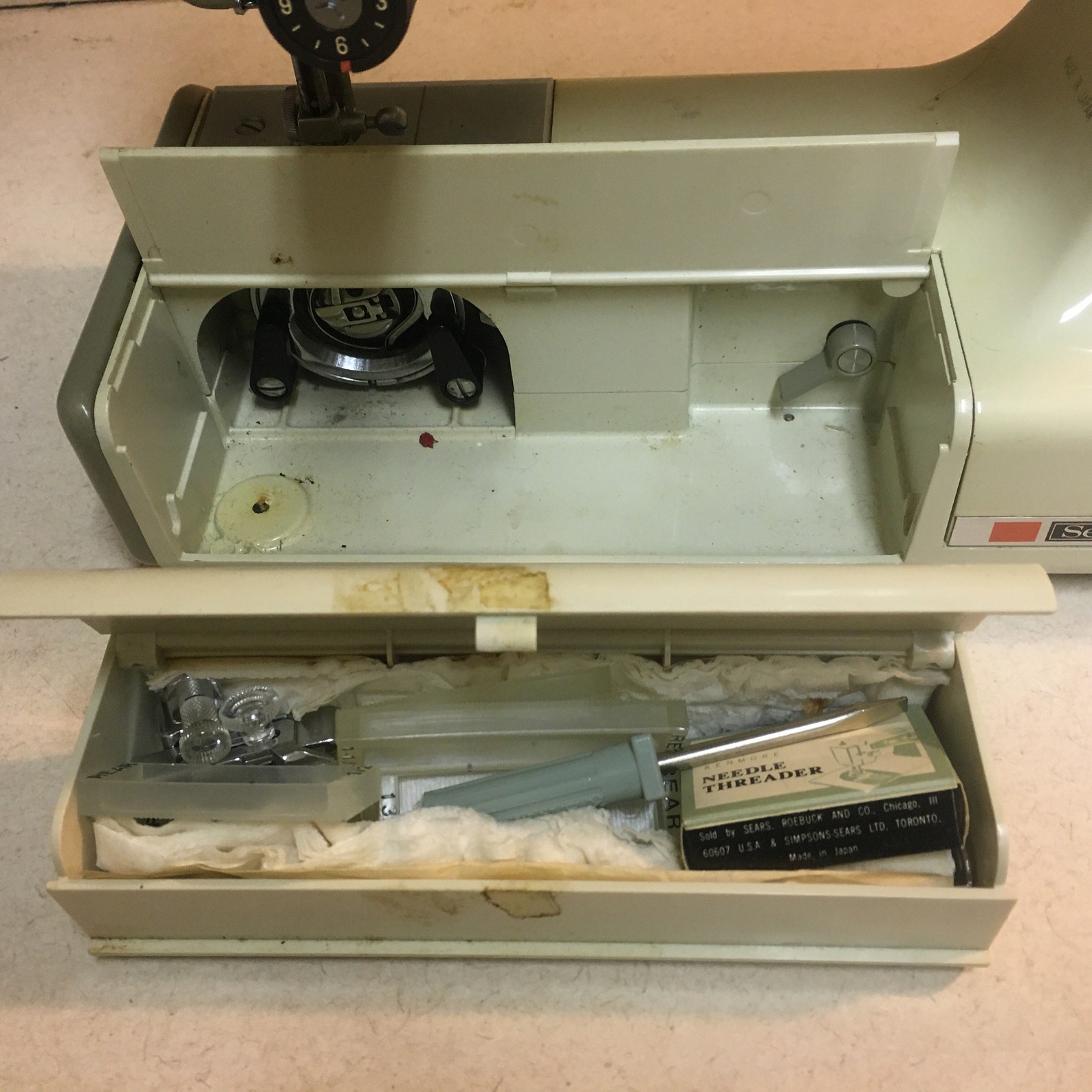 Sears Kenmore Portable Sewing Machine 15810301 With Case Etsy