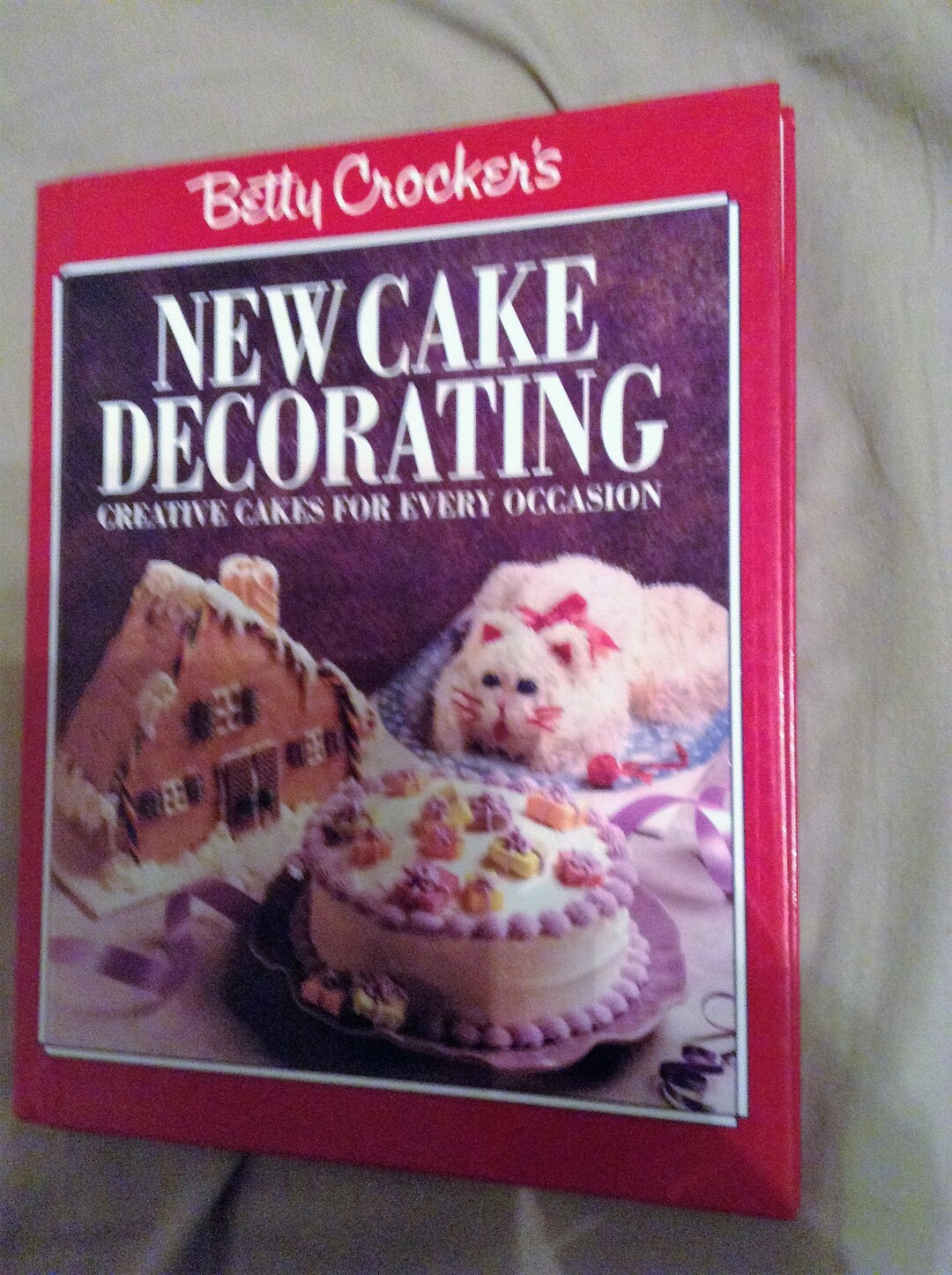 8/15以降値段を戻します　デコレーションの本　 Cake Decorating Betty Crocker's NEW CAKE DECORATING Creative Cakes for Every