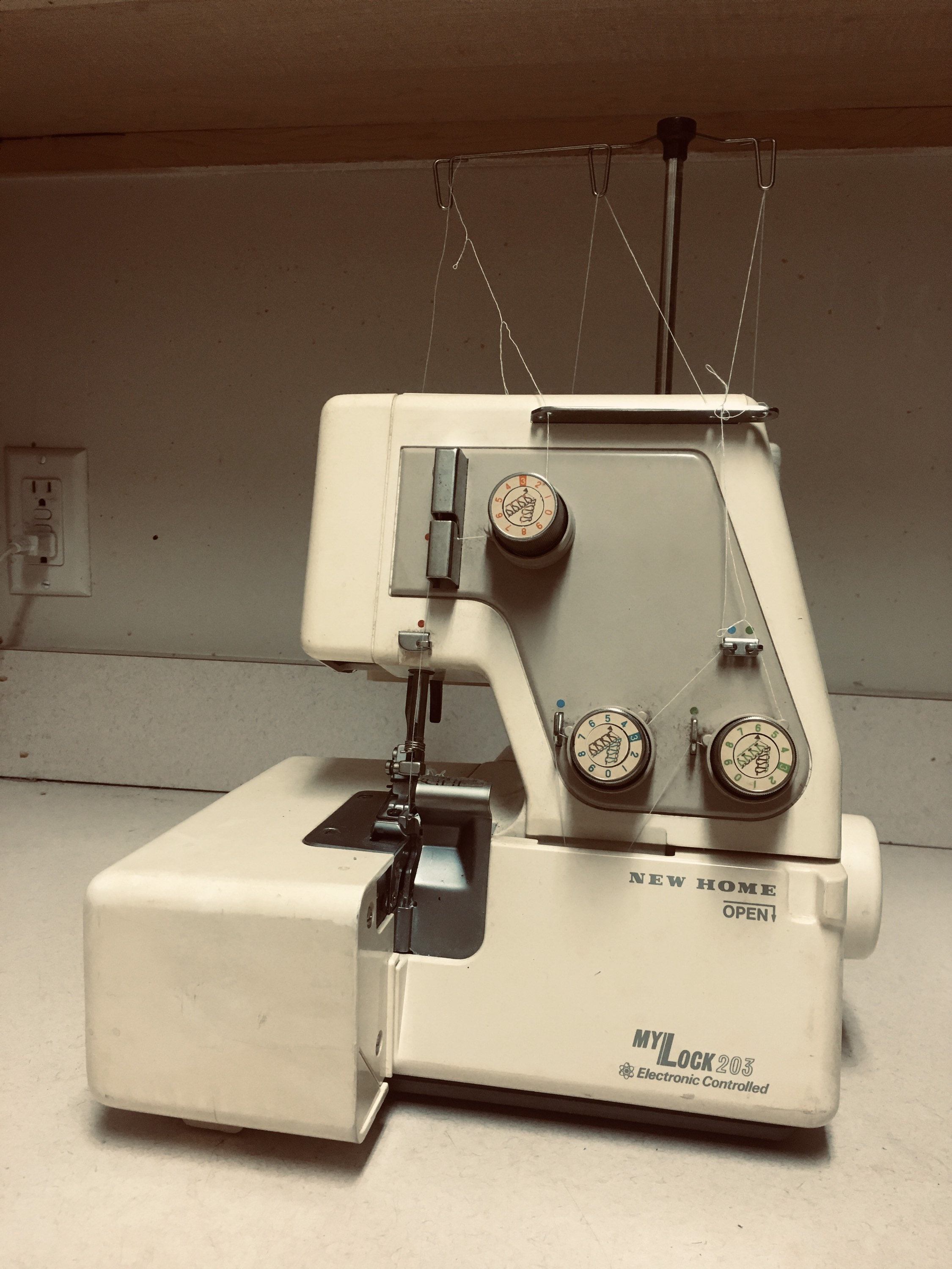 Serger Sewing Machine My Lock 203 Electronic Serger Sewing Machine