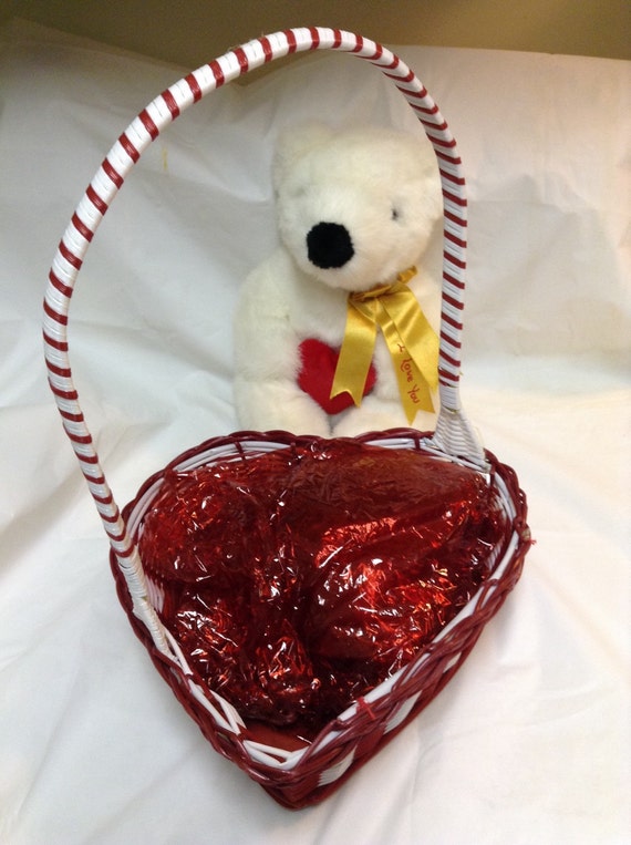 Basket heart best sale teddy