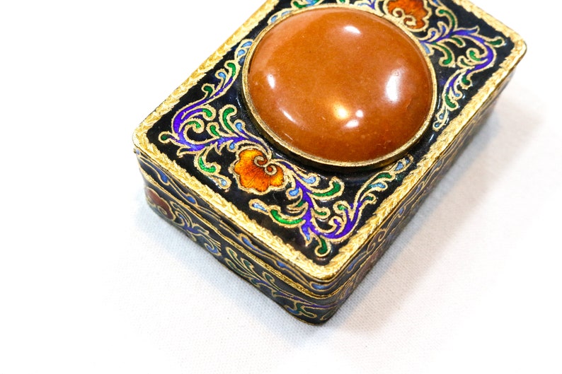 Hinged Top Vintage Asian Enamel Art Boxes Chinese Cloisonne /& Carnelian Trinket Boxes