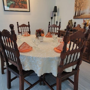 Damask oval tablecloth during the fall harvest