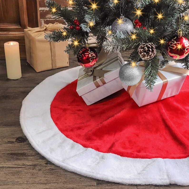 Plush Tree Skirt 