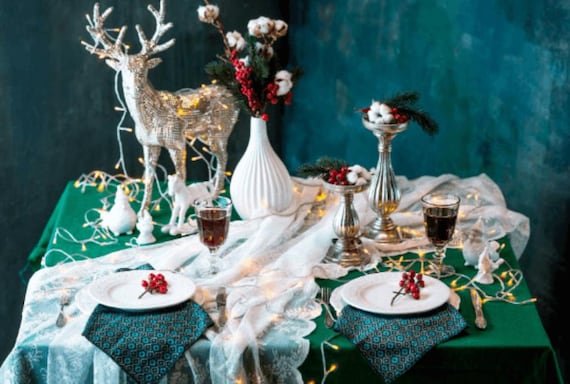 well dressed home christmas tablecloth Well Dressed Home Christmas PLAID RED GREEN Metallic SILVER Tablecloth 60x84 NEW
