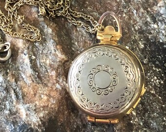 antique 4 picture locket
