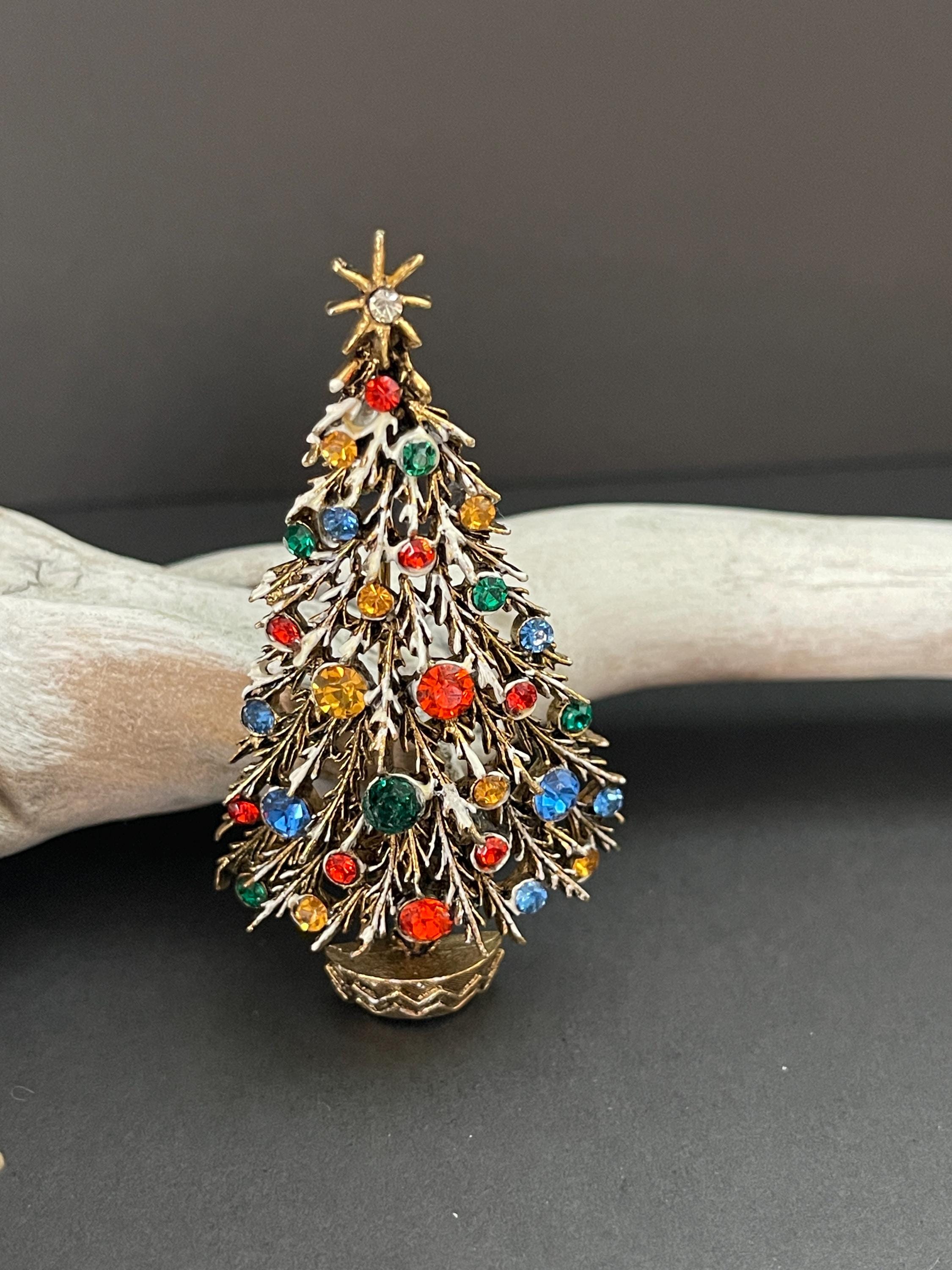 Vintage ART Christmas Tree Brooch