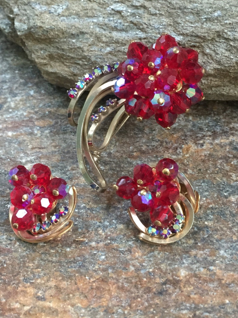 Red Beaded Demi Parure Red Jewelry Set Bold Statement Jewelry Shooting Star Brooch Red Brooch Set Red Set Valentines Day Gift For Her