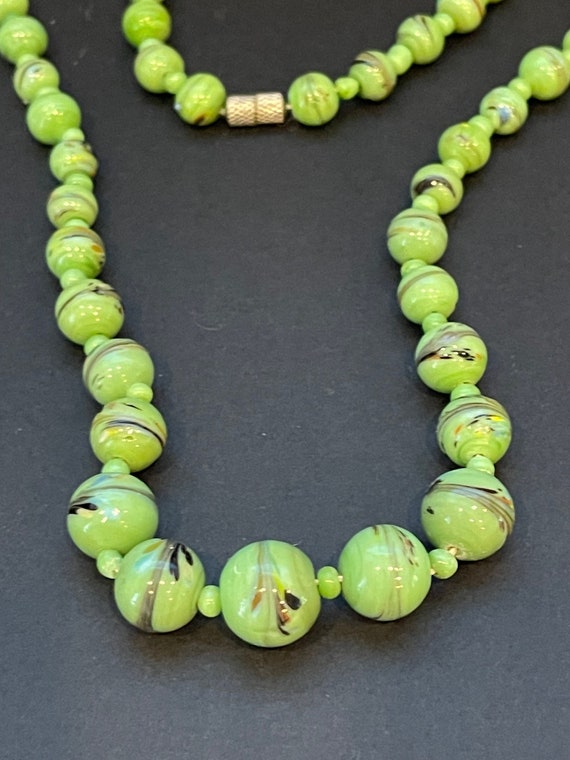 Vintage Green Murano Art Glass Beaded Necklace
