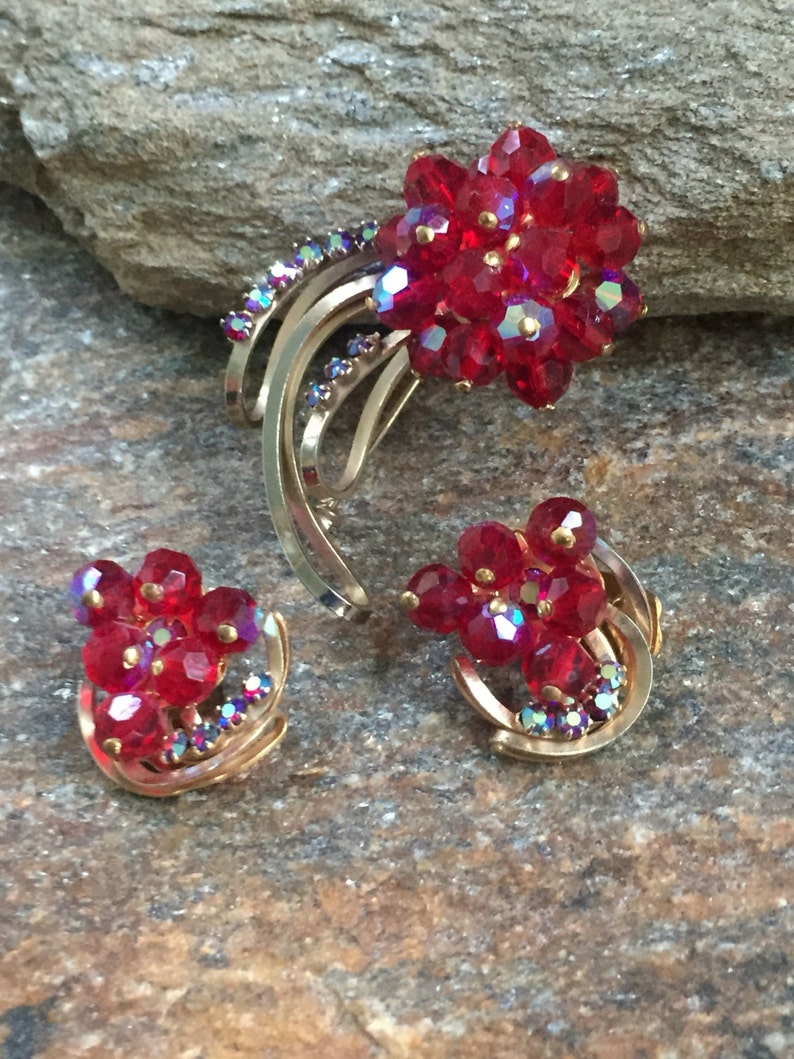 Red Beaded Demi Parure Red Jewelry Set Bold Statement Jewelry Shooting Star Brooch Red Brooch Set Red Set Valentines Day Gift For Her
