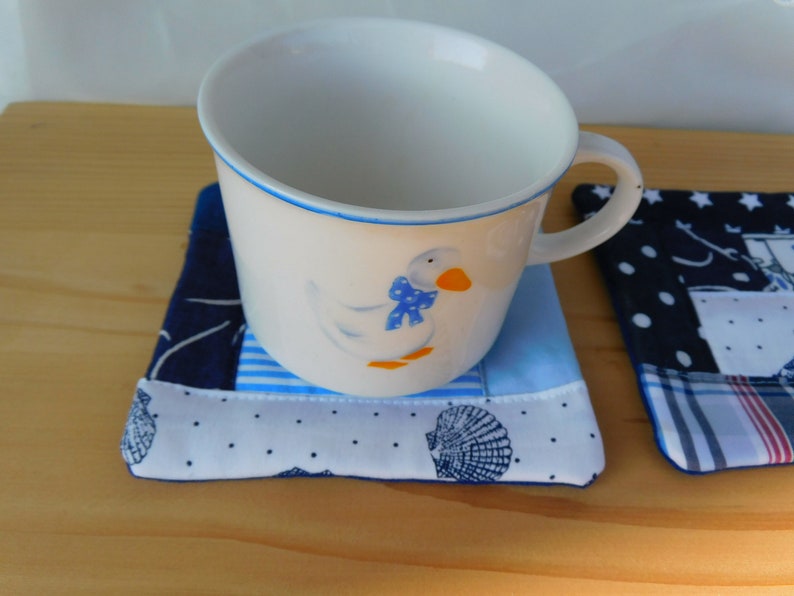 maritime Platzdeckchen Stoff , Tischset handgenäht , Tischmatten 2 Stück blau weiße Untersetzer für Tassen , Glas Bild 6