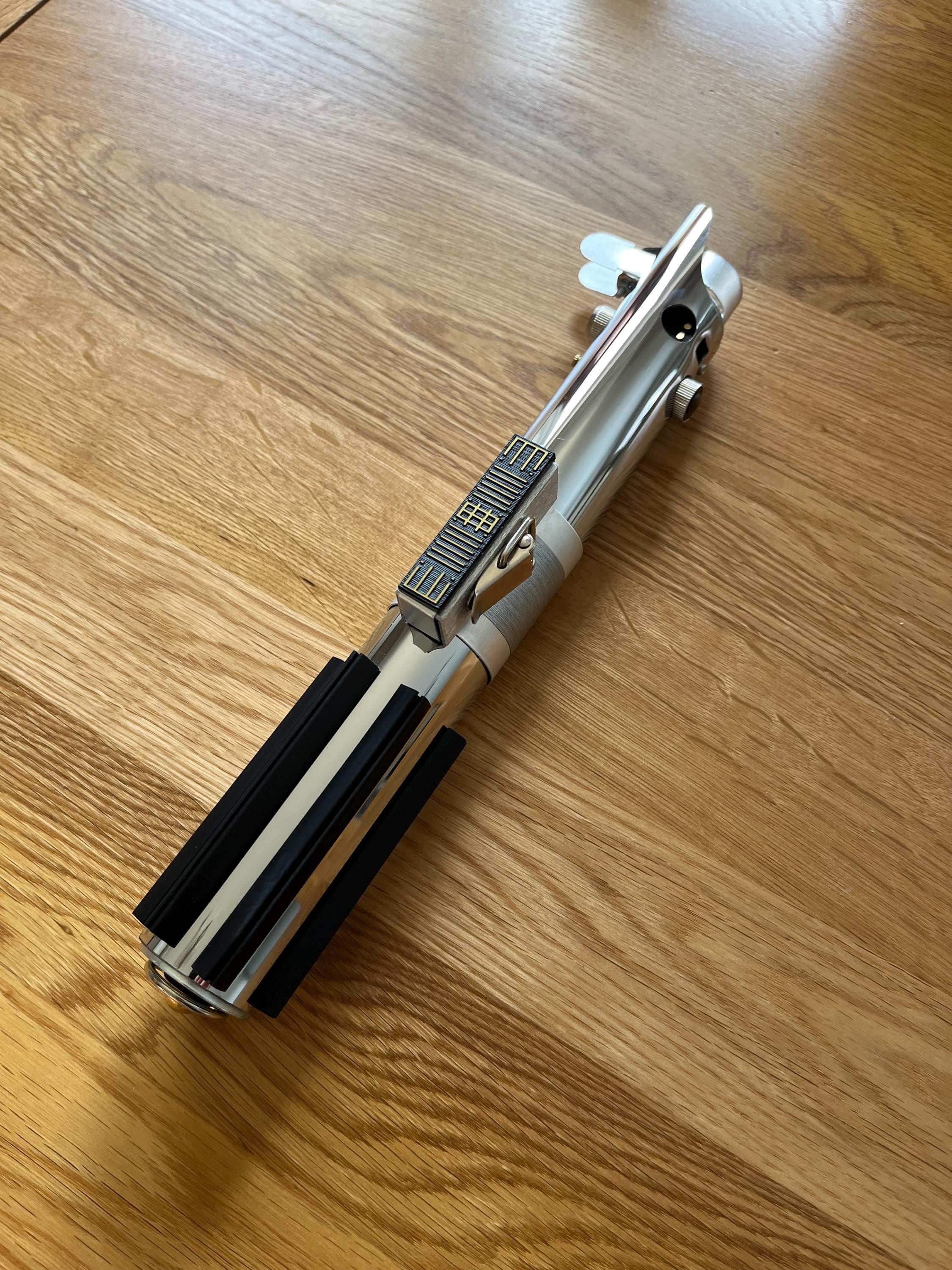 Anakin Skywalker's Lightsaber - Prop Replica - With Force