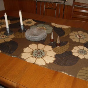 Bold Modern Floral Runner in Rich Earth Tones 26&quot; x 54&quot; Rectangle