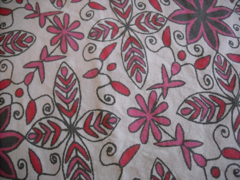 Red and Grey Print on a White Field 54 x 82 Rectangle Talblecloth Graphic Pink