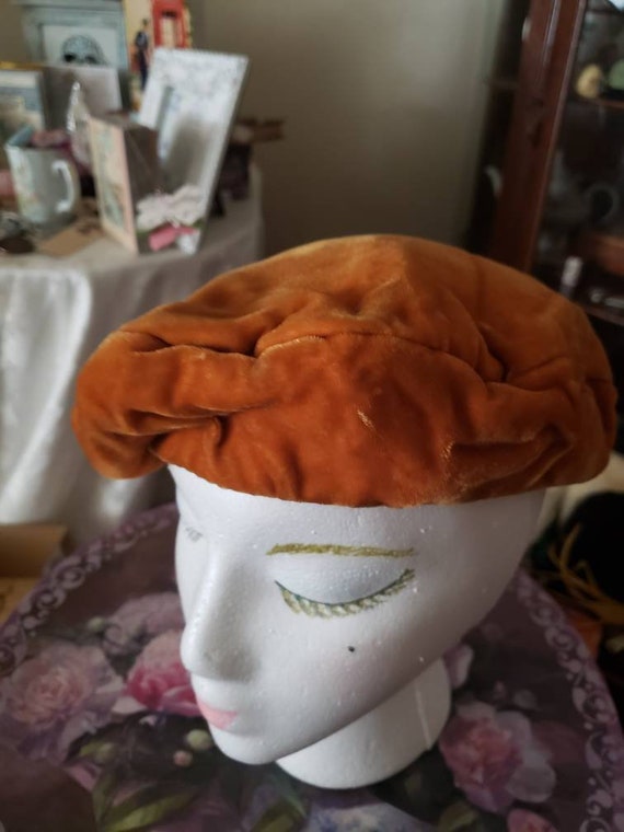 Midcentury Vintage Velvet Beret by Clover Lane - image 9