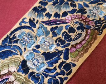 Qing Dynasty Antique Embroidered Silk Robe Sleeve Borders