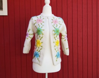 Vintage 1950s Hand Loomed Sweater Cardigan | White Virgin Wool with Pastel Floral Embroidery | Mid Century Embroidered Sweater | XS