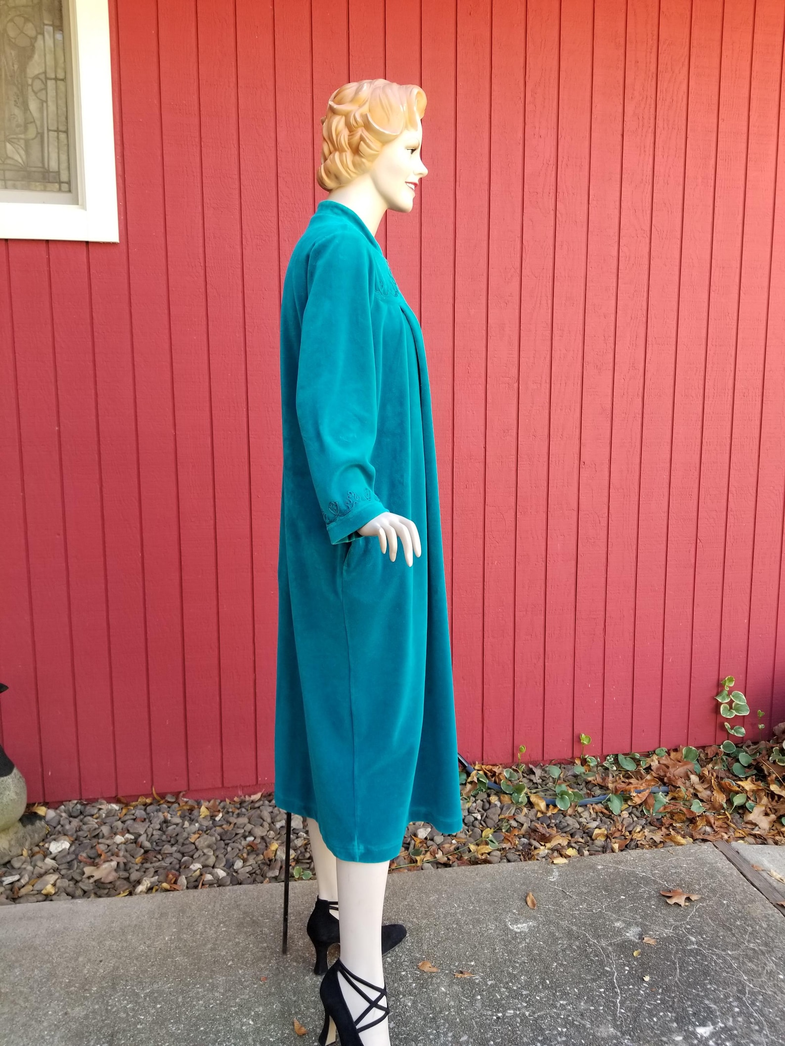 Vintage Velour Turquoise Robe by Cabernet Petites Embroidered Soft ...