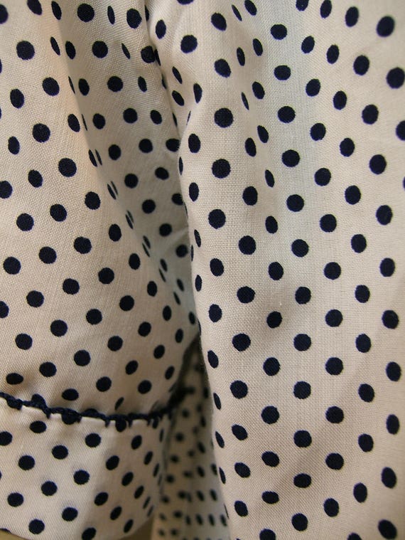 Vintage 1970s Polka Dot Shirt | White and Navy Sh… - image 7