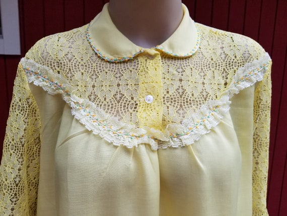 Vintage 1960s Pale Yellow Nightgown with Yellow L… - image 6