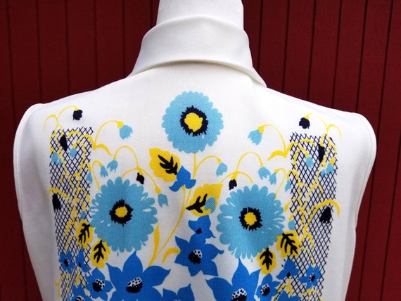 Vintage 1970s Sleeveless Floral Summer Blouse | F… - image 6