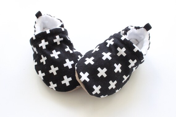 Victorian Organics White Cotton Lace Soft Baby Booties Unisex Infant Crib Shoes