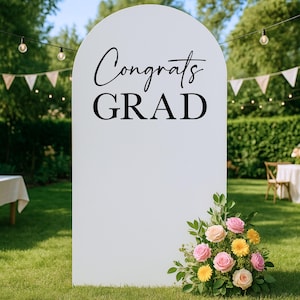 Calcomanía de vinilo "Felicidades Graduado" - Letras DIY para letrero de fiesta de graduación - Calcomanía de fondo con arco circular para exhibición en exteriores o interiores - Clase de 2025