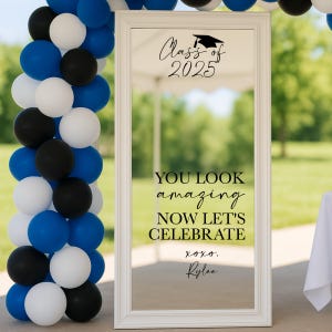 Calcomanía de espejo para selfie de graduación: ¡Luces increíble! ¡Celebremos! Letrero de fiesta de graduación de la generación de 2025, calcomanía de vinilo personalizada para espejo.