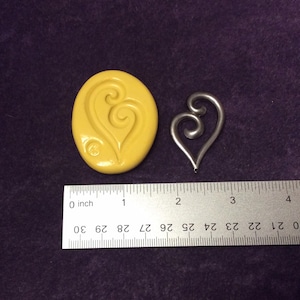 Scrolled Heart silicone mold