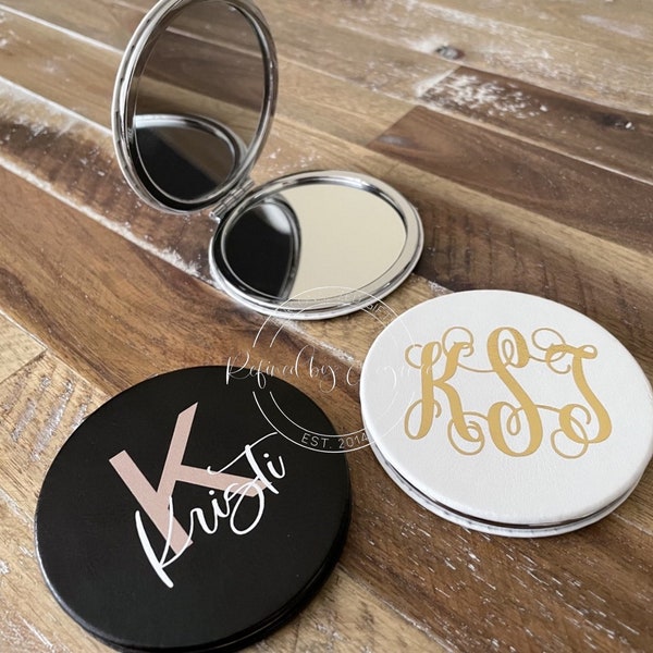 Personalized Compact, Rose Gold Compact Mirror, Bridesmaid Gift, Custom Bridesmaid Gift, Party Favors, Personalized Mirror, Party Gifts