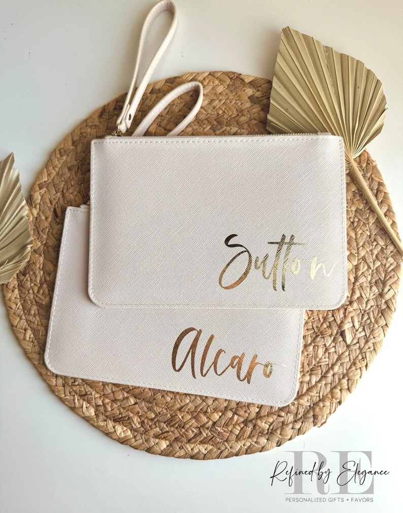 Personalized clutch on woven placemats.