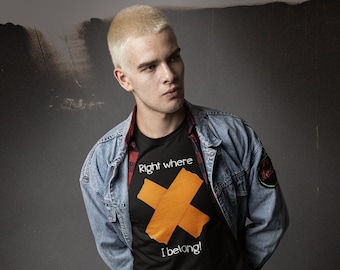 Maglietta Right Where I Belong - Maglietta Theatre X Mark, regalo per attore, maglietta per la troupe teatrale, maglietta divertente per bambini drammatici - Orange Gaff